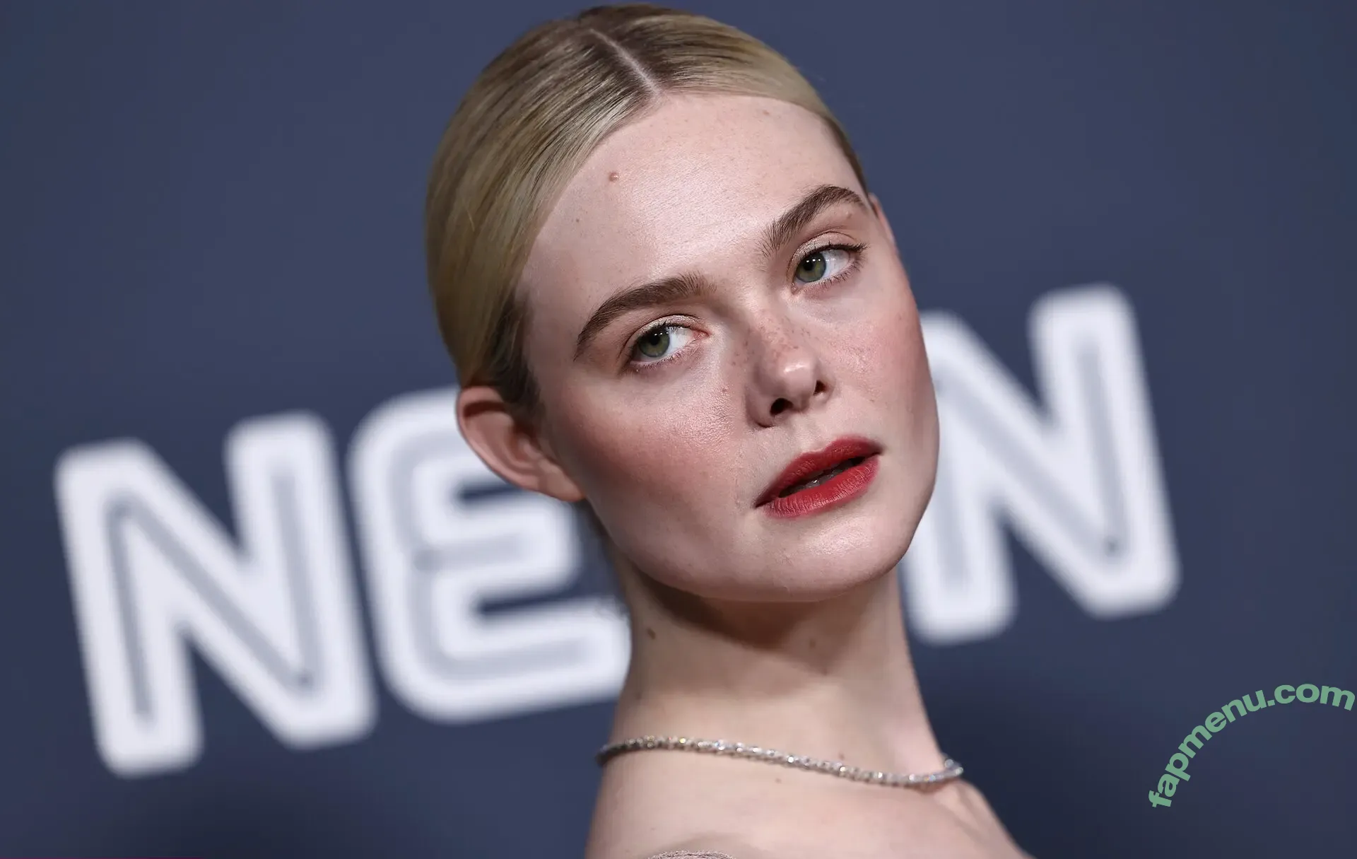 Elle Fanning nude photo #3689 (ellefanning)