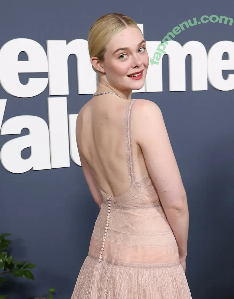 Elle Fanning nude photo #3702 (ellefanning)