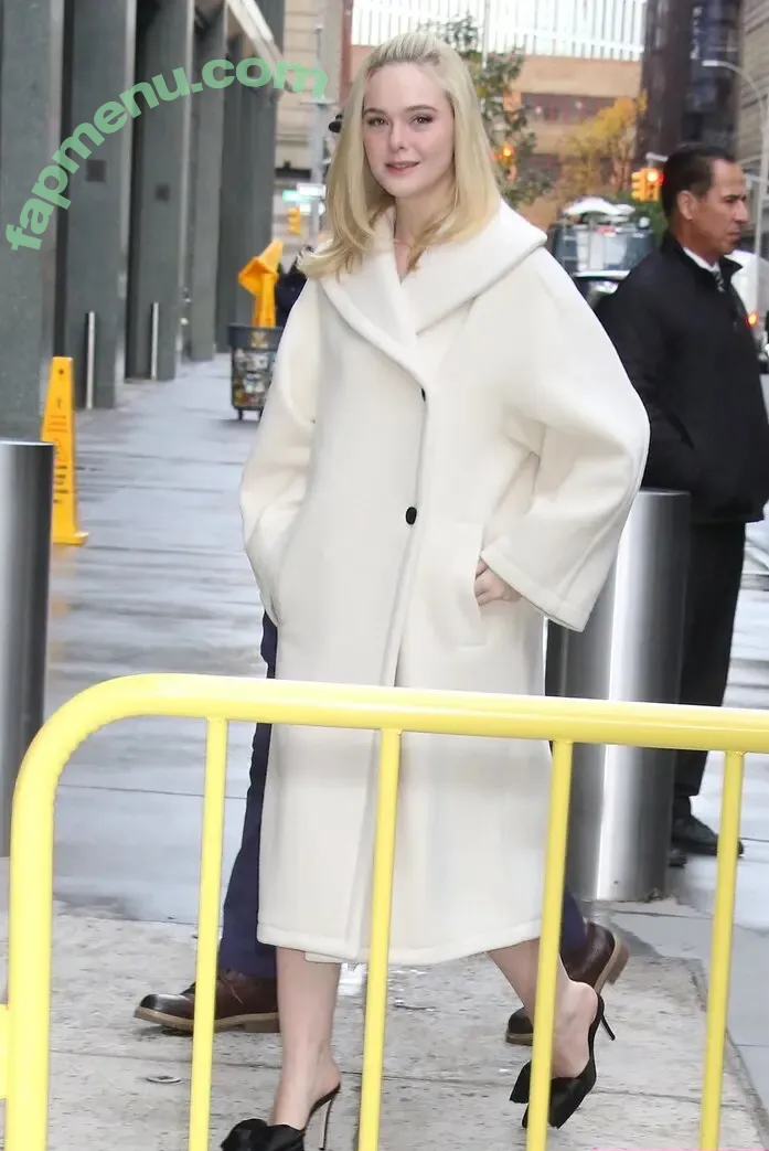 Elle Fanning nude photo #3719 (ellefanning)