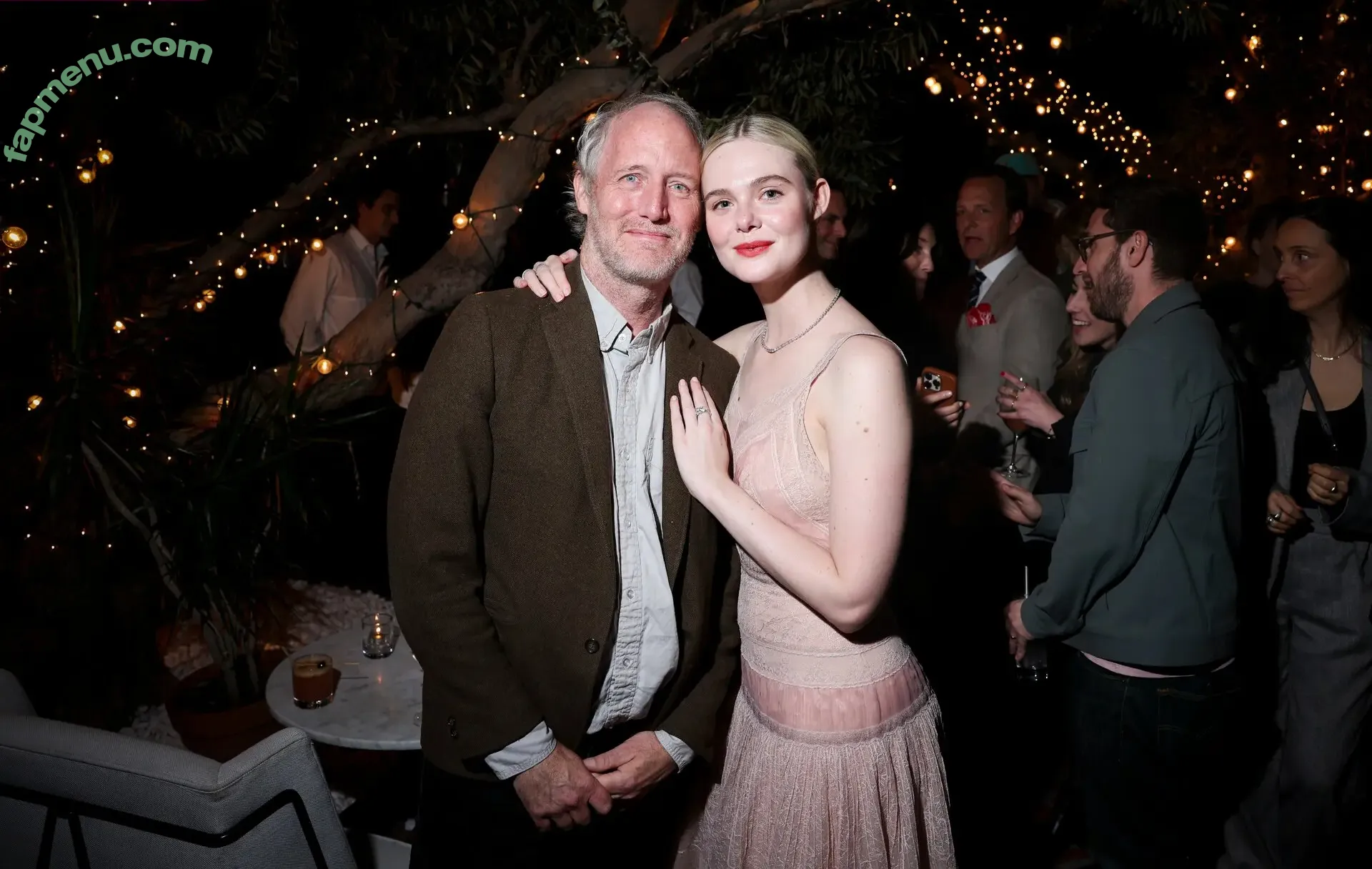 Elle Fanning nude photo #3722 (ellefanning)