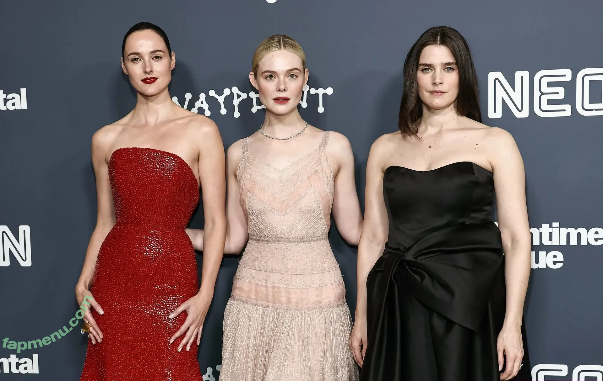 Elle Fanning nude photo #3738 (ellefanning)