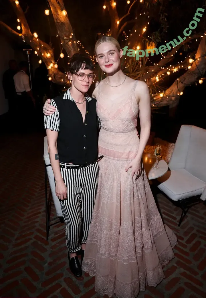 Elle Fanning nude photo #3742 (ellefanning)