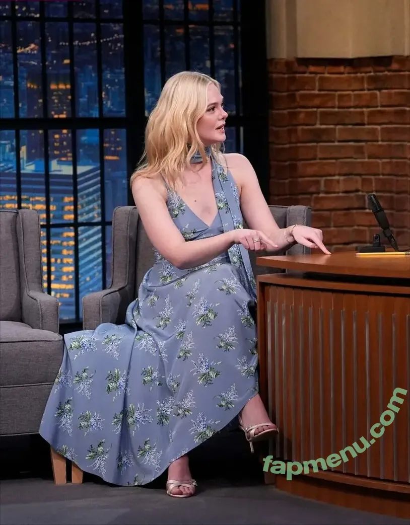 Elle Fanning nude photo #3780 (ellefanning)