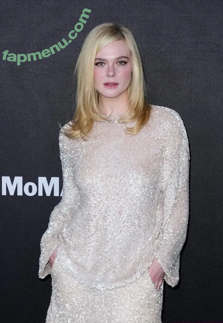Elle Fanning nude photo #3790 (ellefanning)