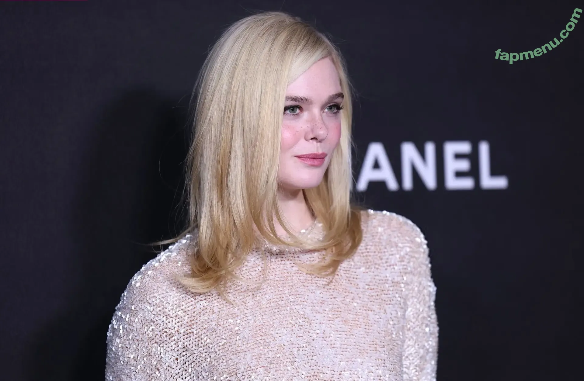 Elle Fanning nude photo #3794 (ellefanning)