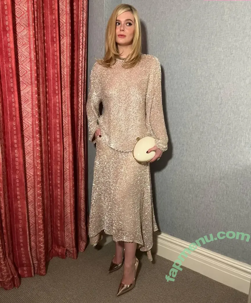 Elle Fanning nude photo #3796 (ellefanning)