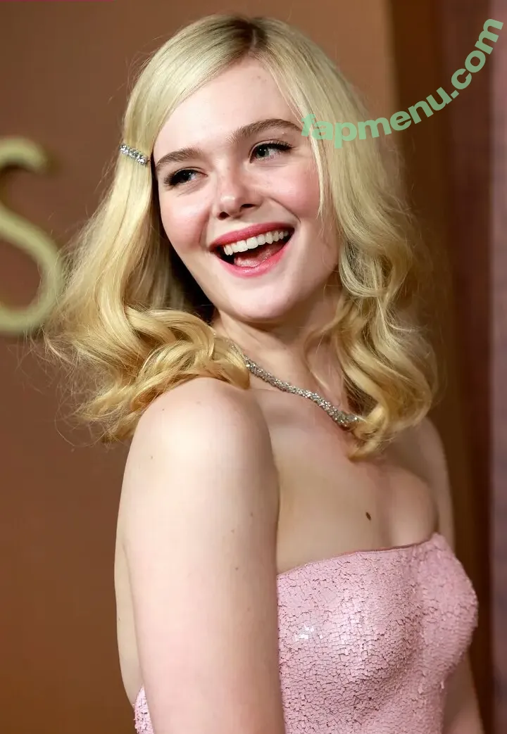 Elle Fanning nude photo #3869 (ellefanning)