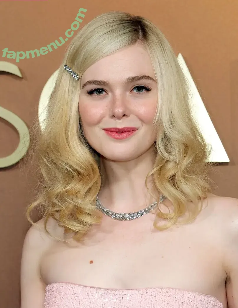 Elle Fanning nude photo #3889 (ellefanning)
