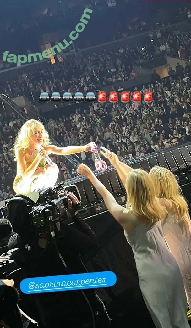 Elle Fanning nude photo #3897 (ellefanning)