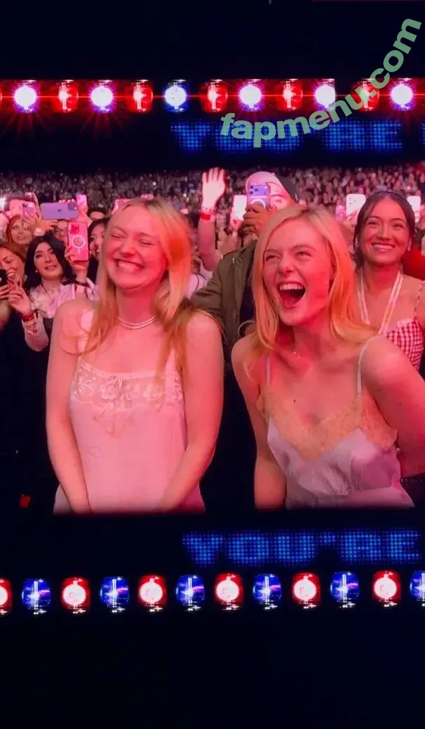 Elle Fanning nude photo #3900 (ellefanning)