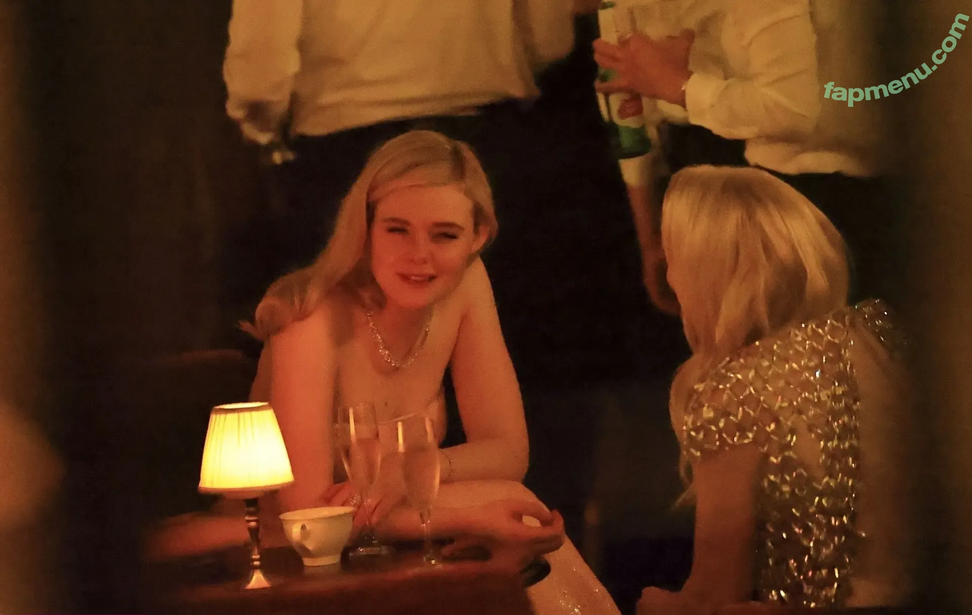 Elle Fanning nude photo #3916 (ellefanning)