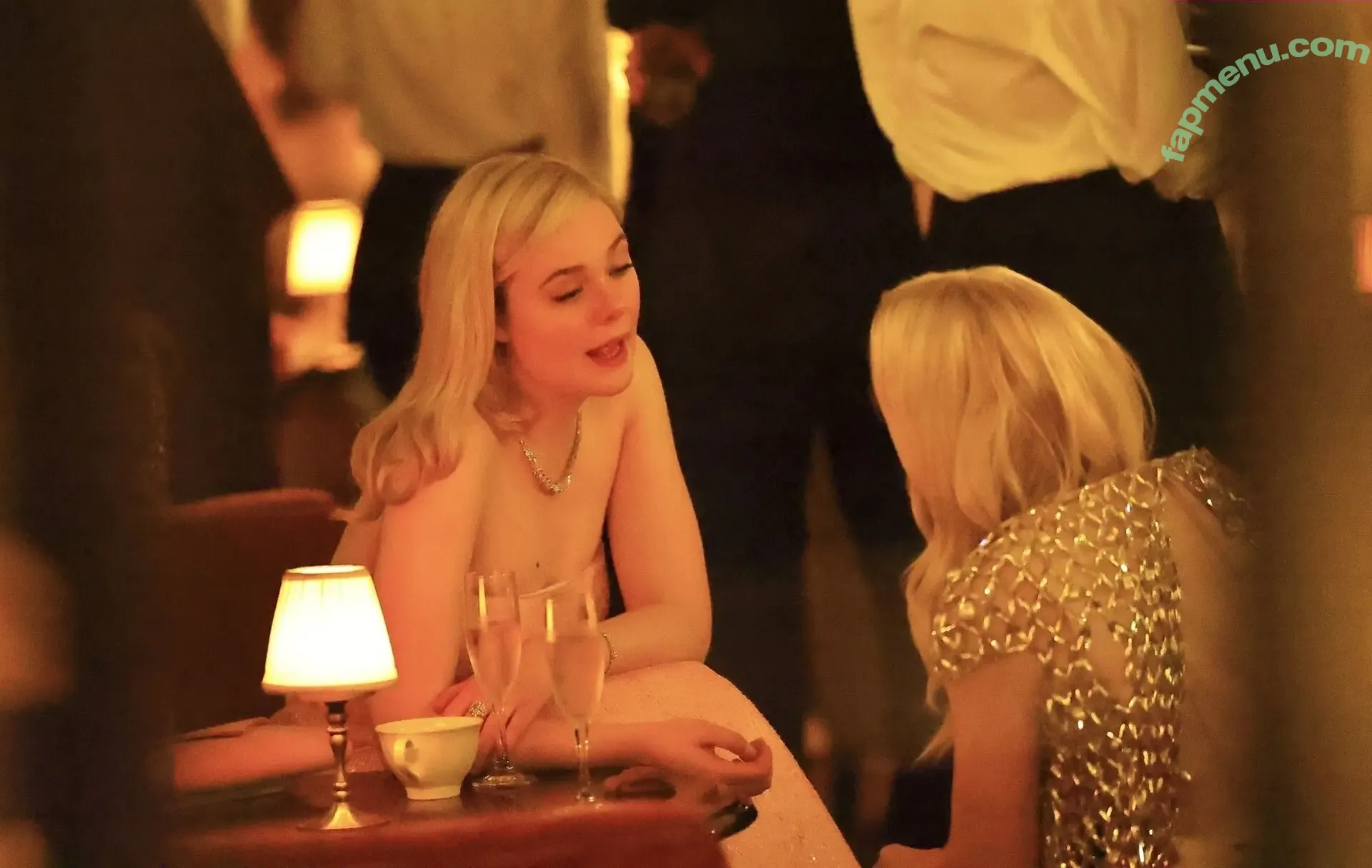 Elle Fanning nude photo #3920 (ellefanning)