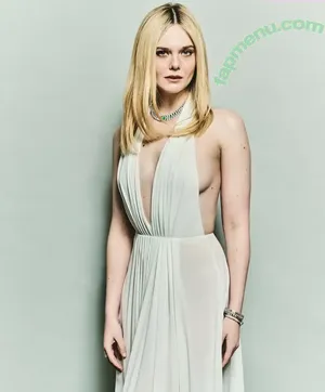 Elle Fanning / ellefanning nude photo #4000
