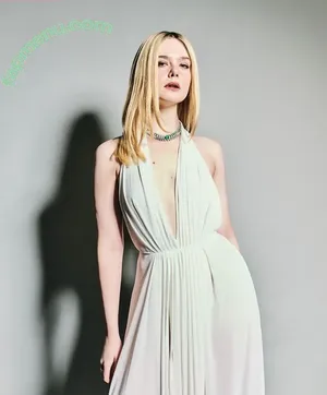 Elle Fanning / ellefanning nude photo #4004