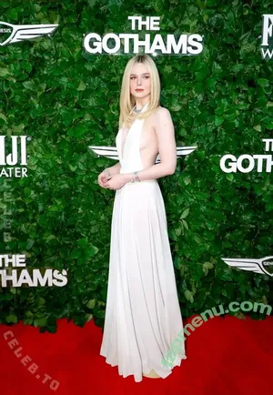 Elle Fanning / ellefanning nude photo #4007