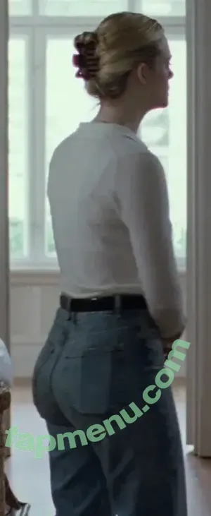 Elle Fanning / ellefanning nude photo #4058