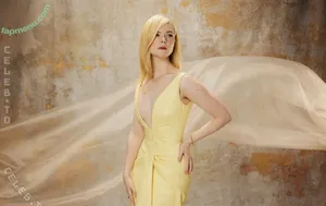 Elle Fanning / ellefanning nude photo #4086