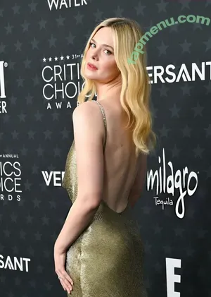 Elle Fanning / ellefanning nude photo #4202