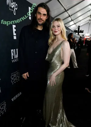 Elle Fanning / ellefanning nude photo #4209