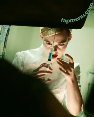 Elle Fanning / ellefanning nude photo #4215