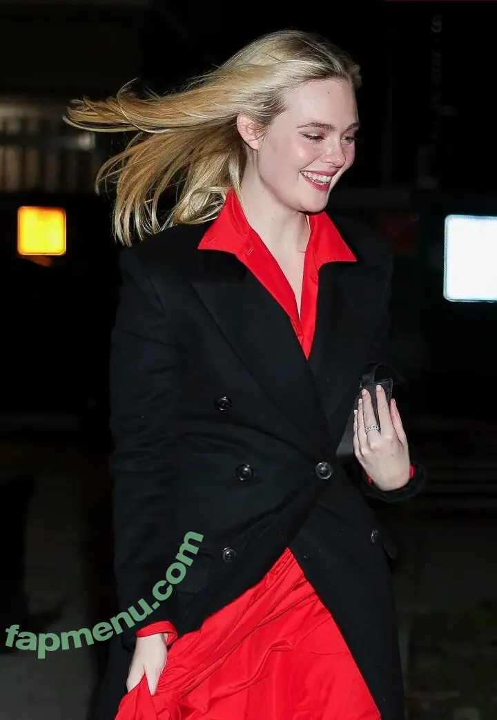 Elle Fanning nude photo #4026 (ellefanning)