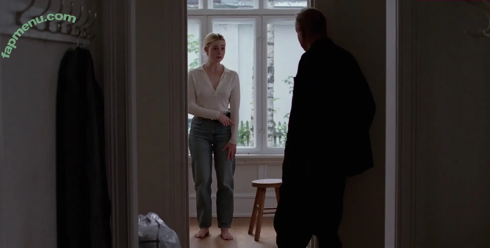 Elle Fanning nude photo #4036 (ellefanning)