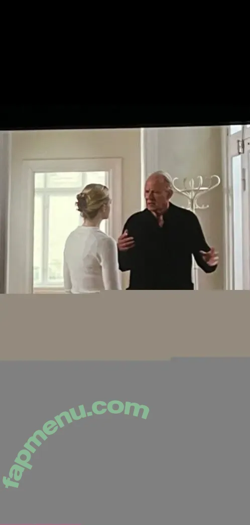 Elle Fanning nude photo #4040 (ellefanning)