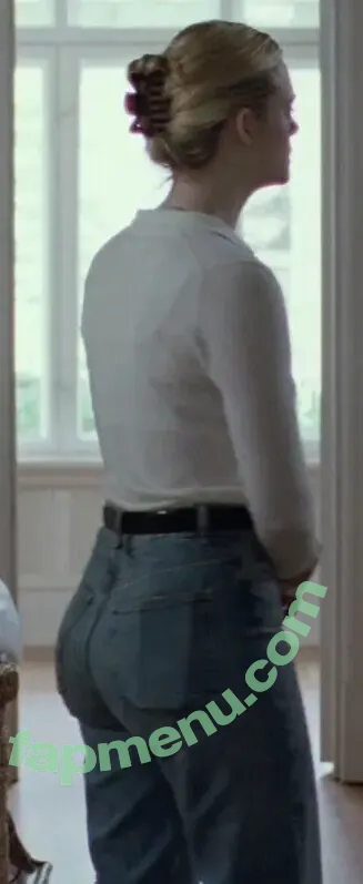 Elle Fanning nude photo #4058 (ellefanning)