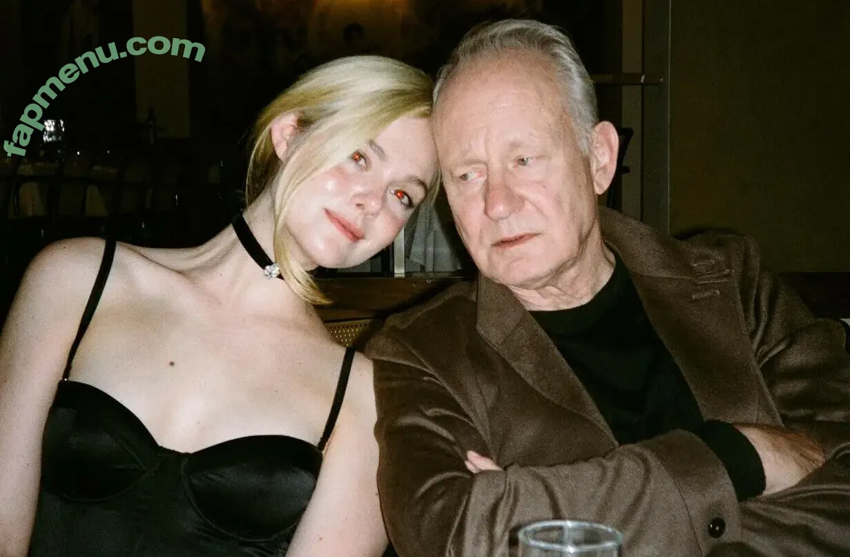 Elle Fanning nude photo #4065 (ellefanning)