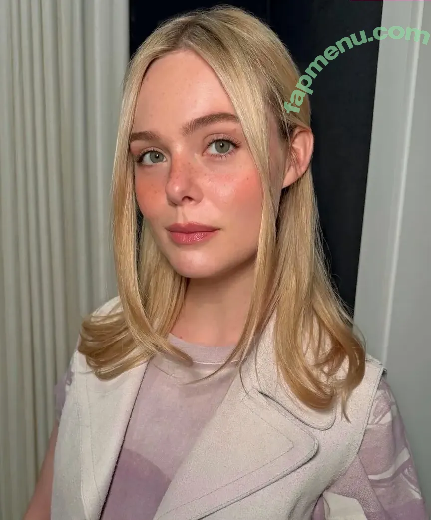 Elle Fanning nude photo #4074 (ellefanning)