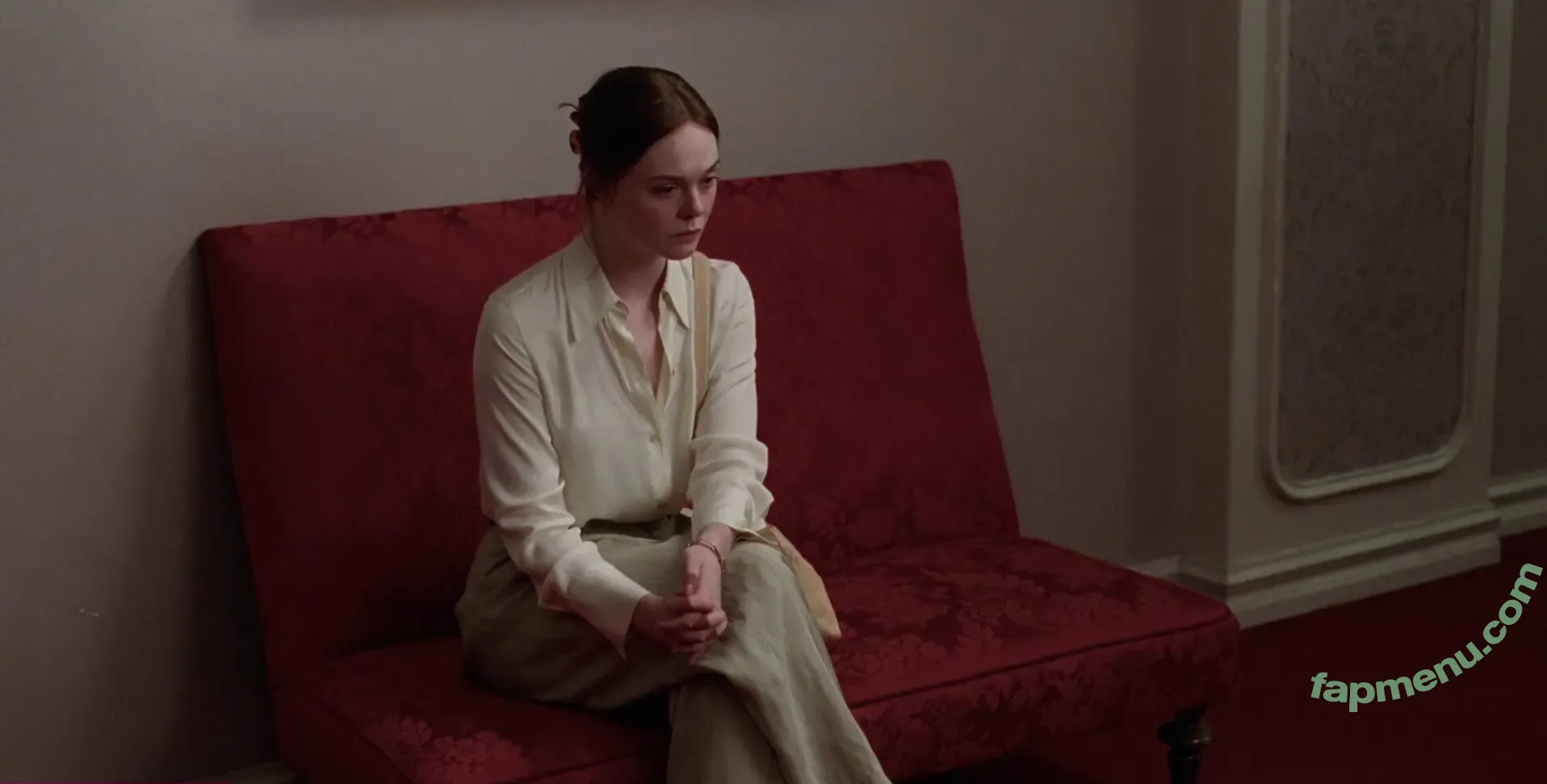 Elle Fanning nude photo #4076 (ellefanning)