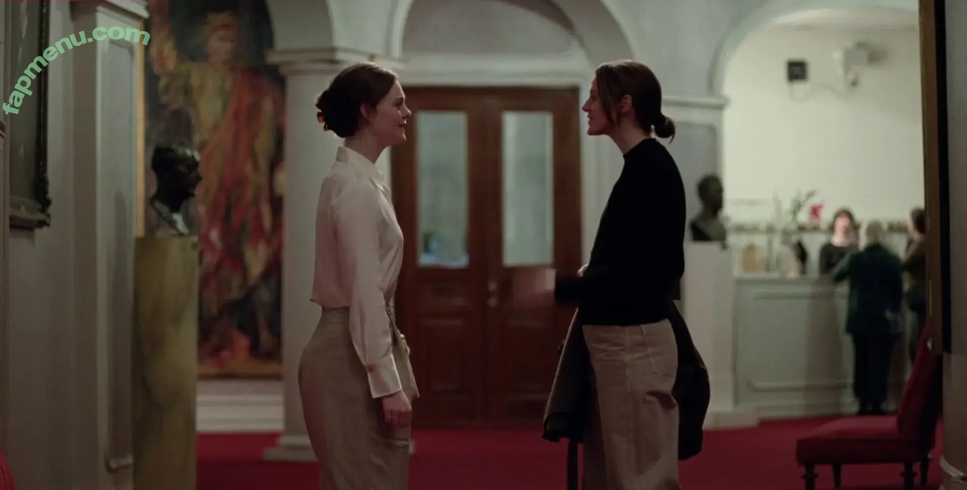 Elle Fanning nude photo #4082 (ellefanning)