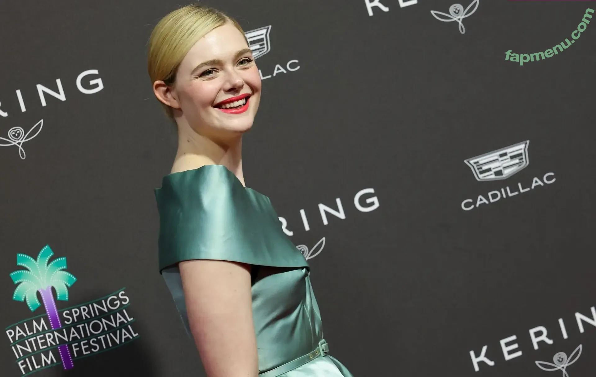 Elle Fanning nude photo #4124 (ellefanning)