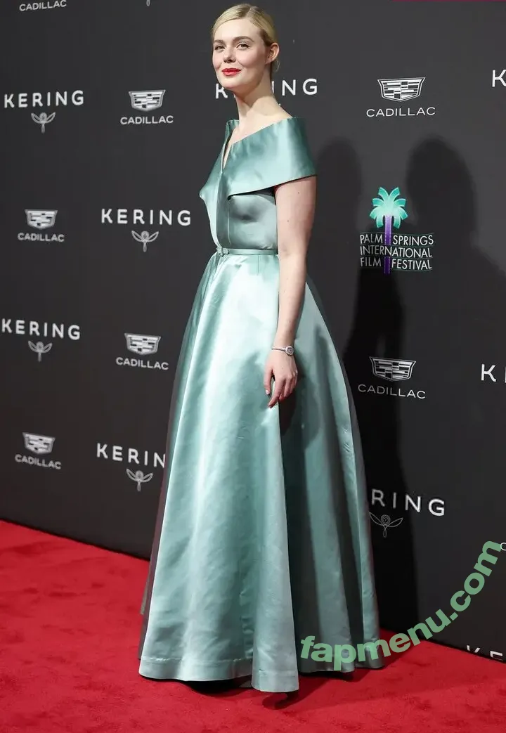 Elle Fanning nude photo #4147 (ellefanning)