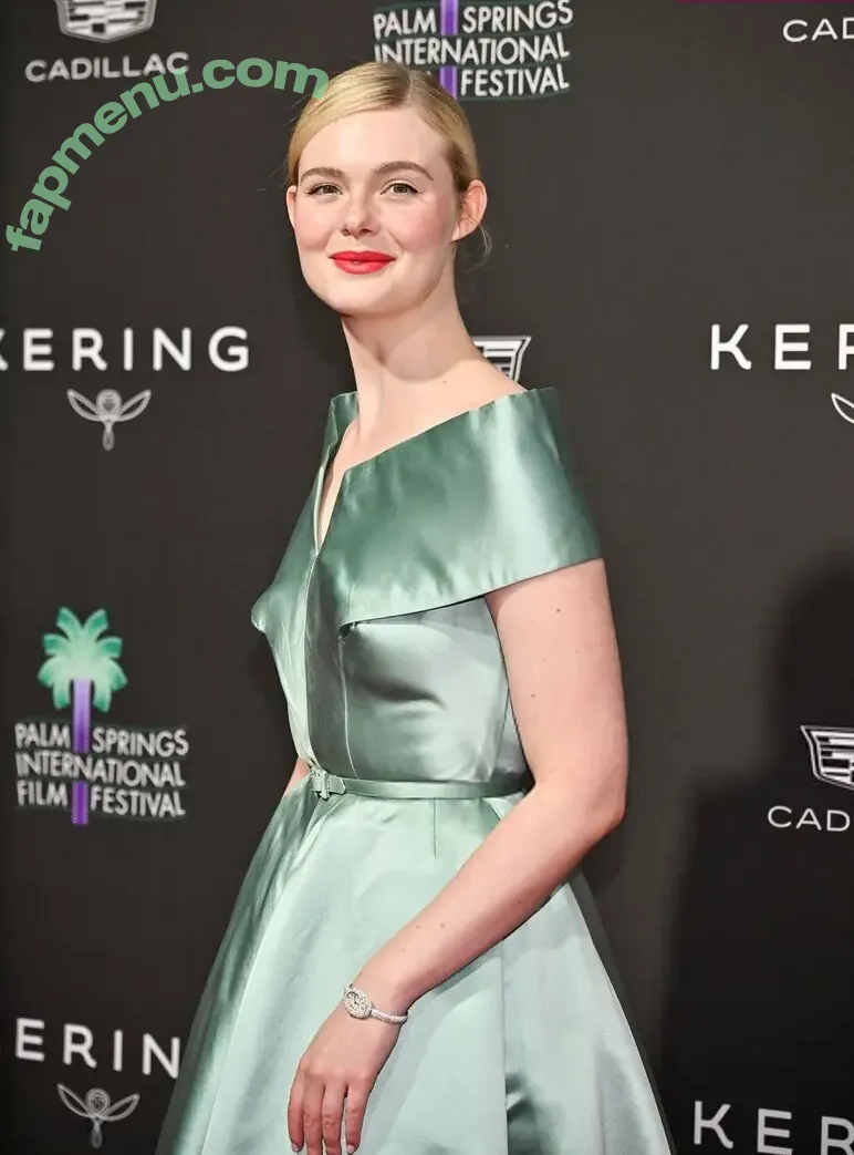 Elle Fanning nude photo #4148 (ellefanning)