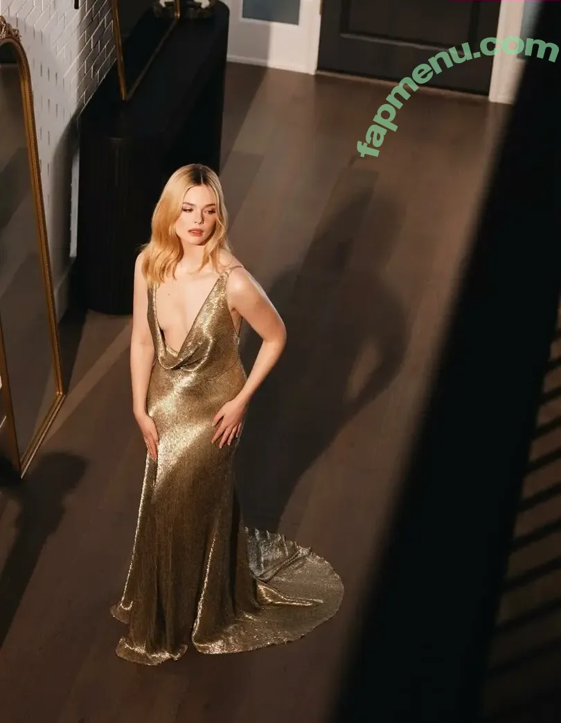 Elle Fanning nude photo #4166 (ellefanning)