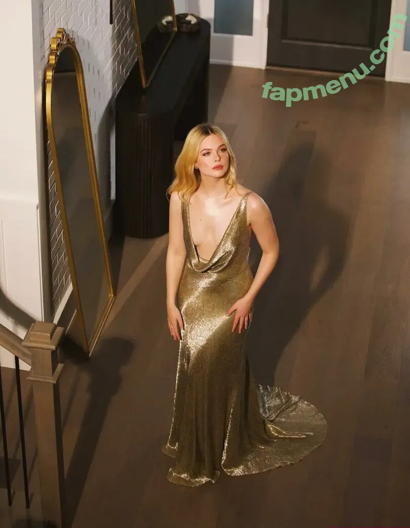Elle Fanning nude photo #4175 (ellefanning)