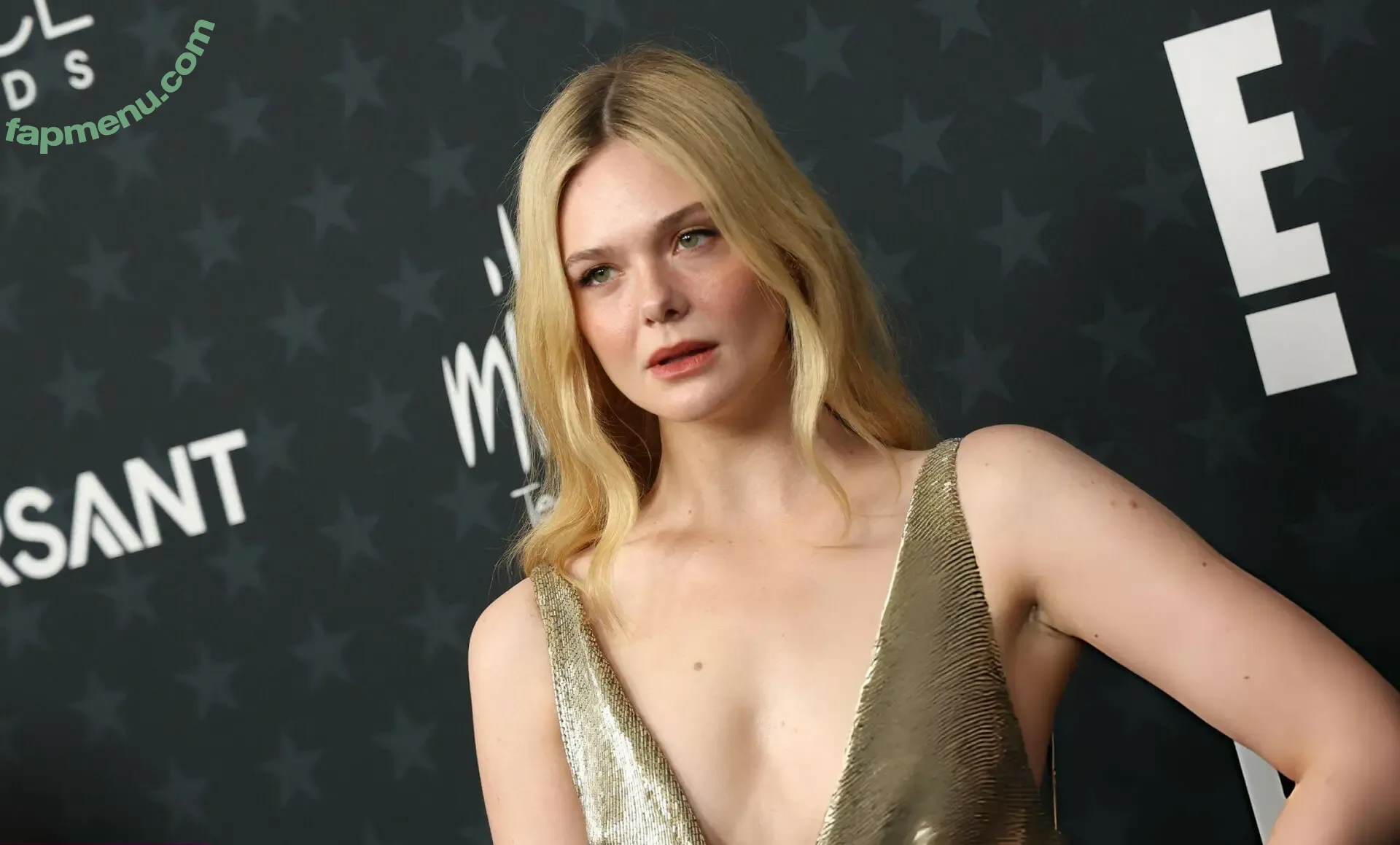 Elle Fanning nude photo #4195 (ellefanning)