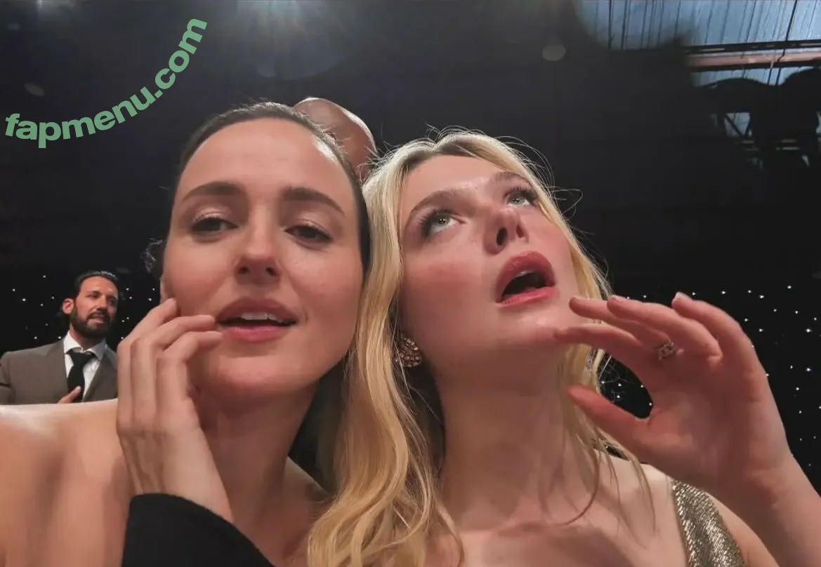 Elle Fanning nude photo #4212 (ellefanning)