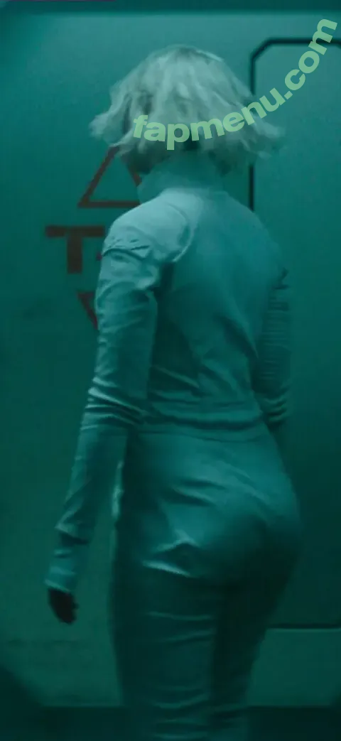 Elle Fanning nude photo #4217 (ellefanning)