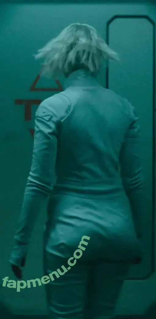 Elle Fanning nude photo #4218 (ellefanning)