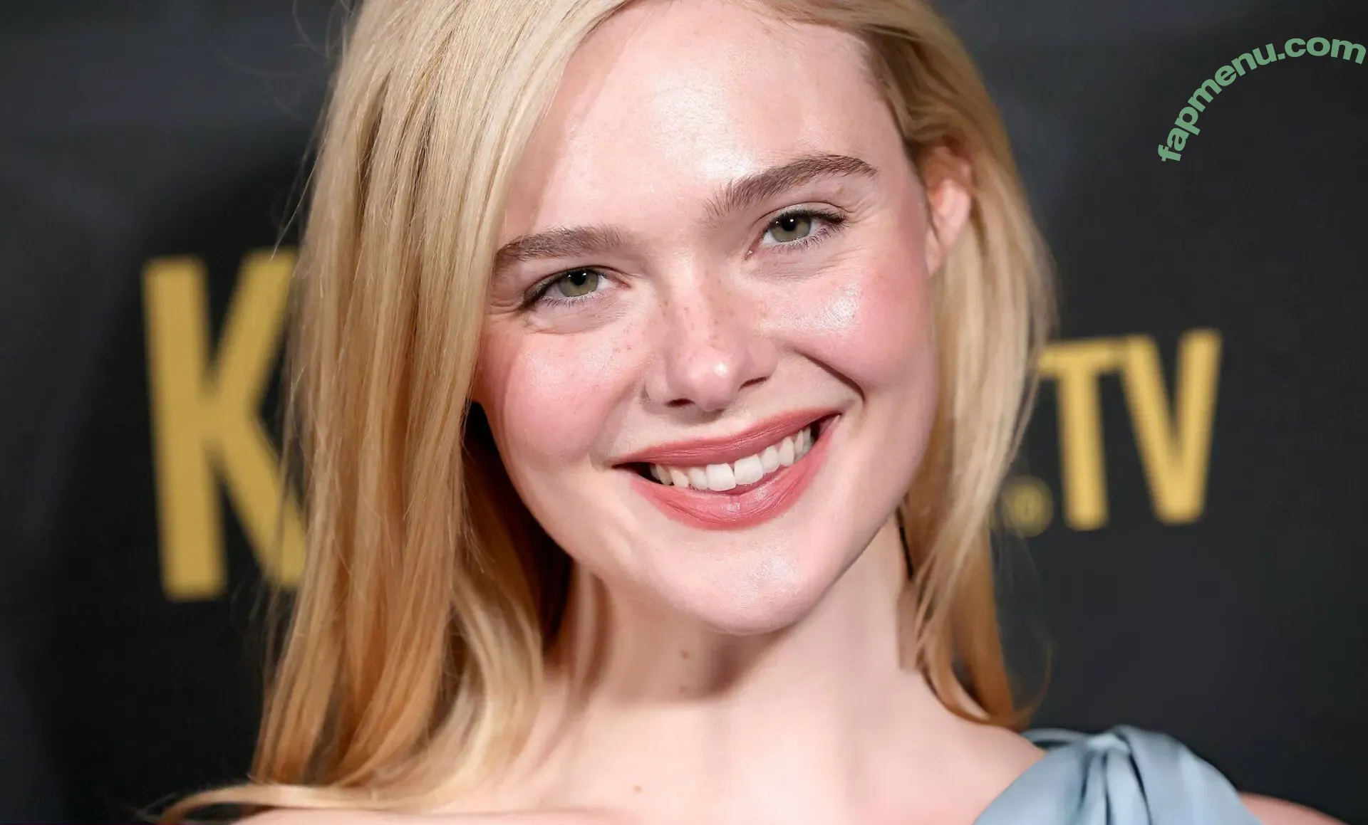 Elle Fanning nude photo #4225 (ellefanning)