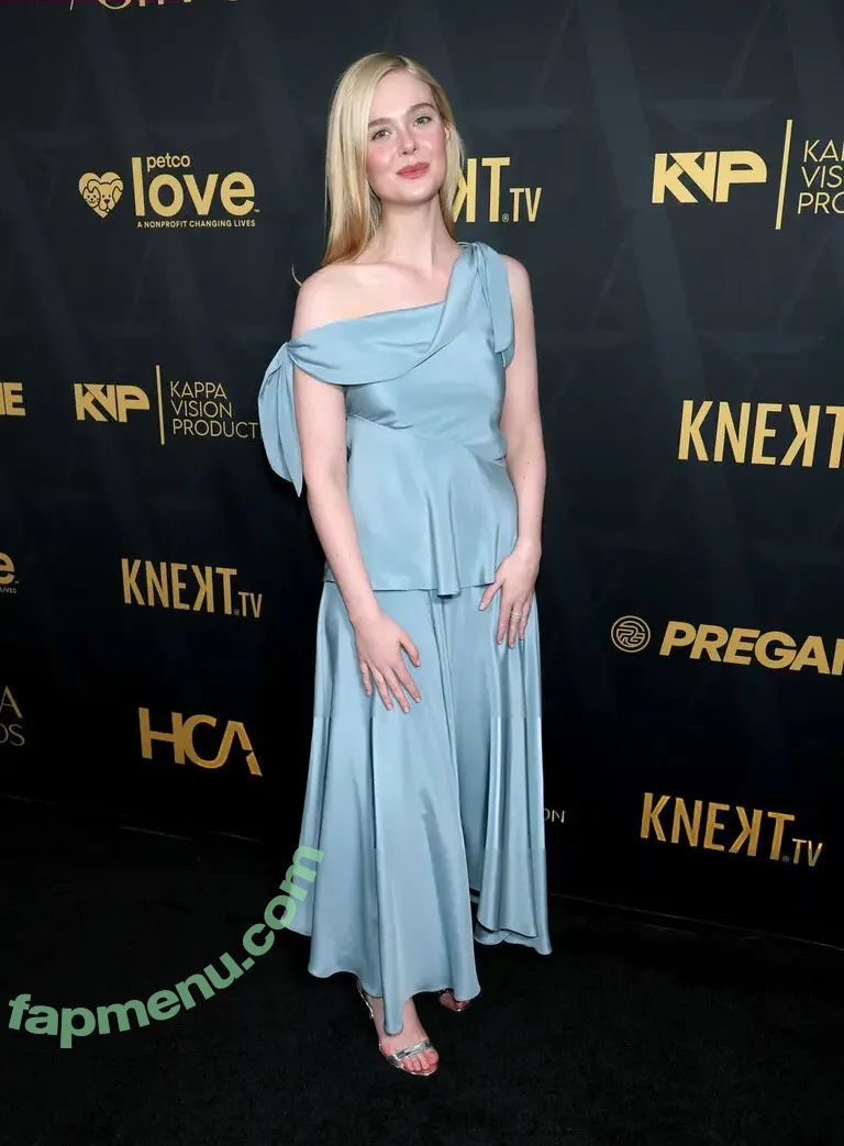 Elle Fanning nude photo #4228 (ellefanning)
