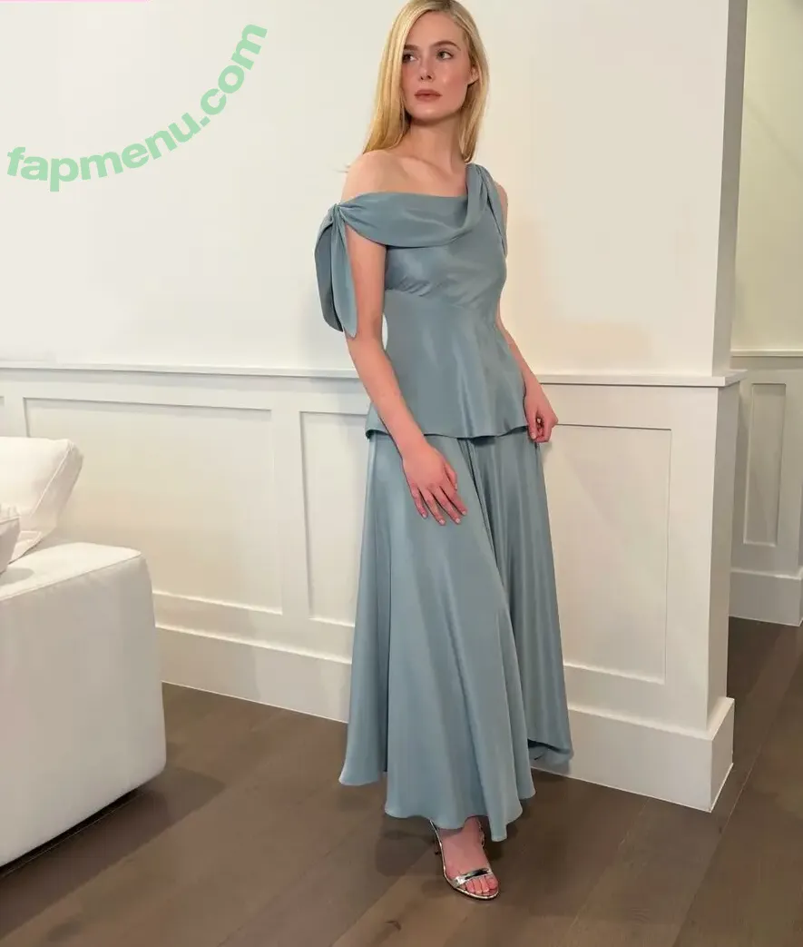 Elle Fanning nude photo #4233 (ellefanning)
