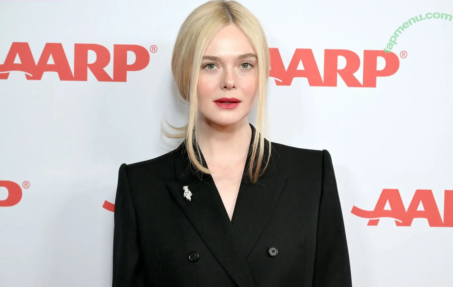 Elle Fanning nude photo #4248 (ellefanning)