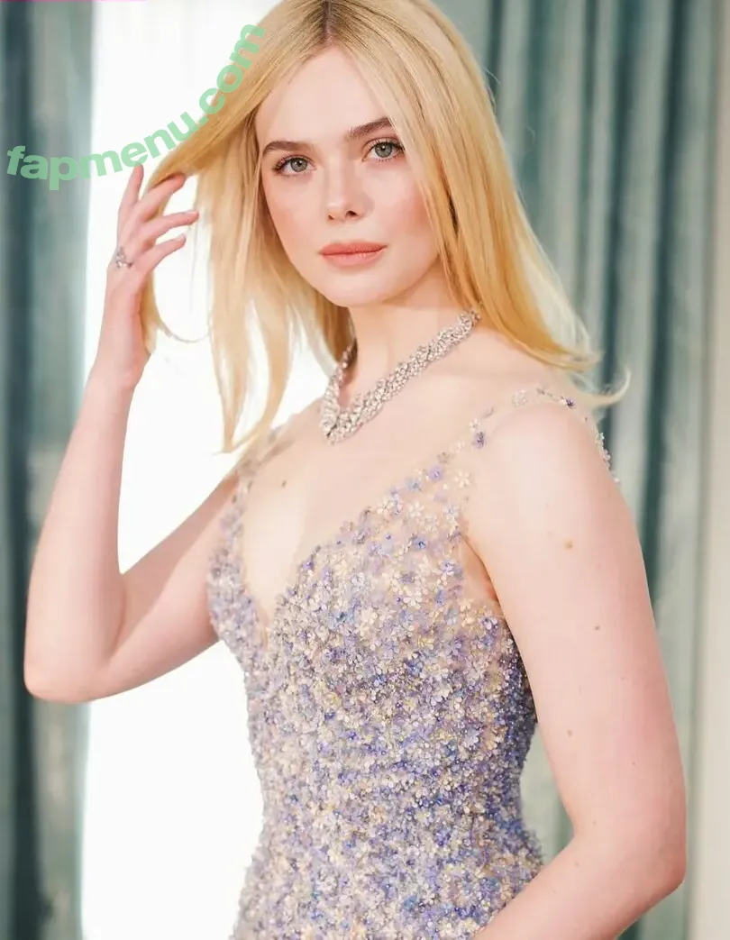 Elle Fanning nude photo #4277 (ellefanning)