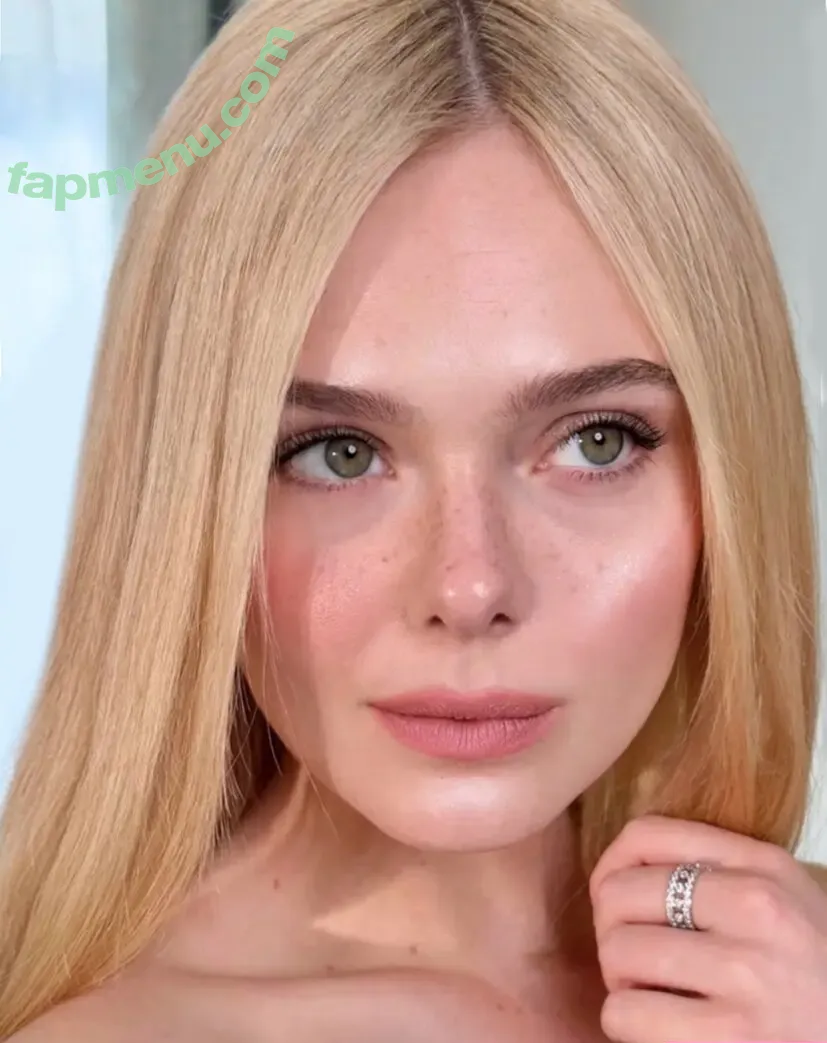 Elle Fanning nude photo #4283 (ellefanning)