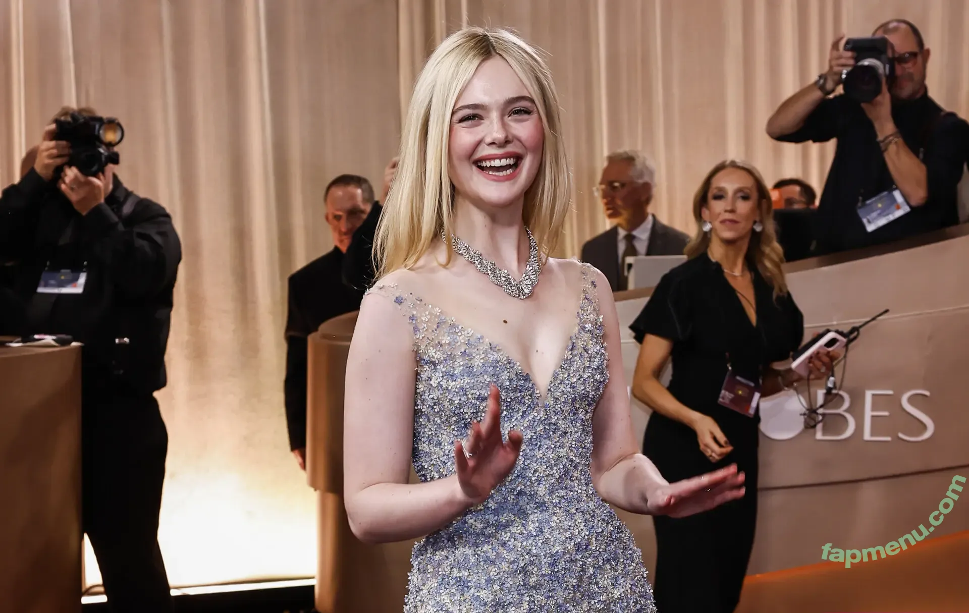 Elle Fanning nude photo #4297 (ellefanning)