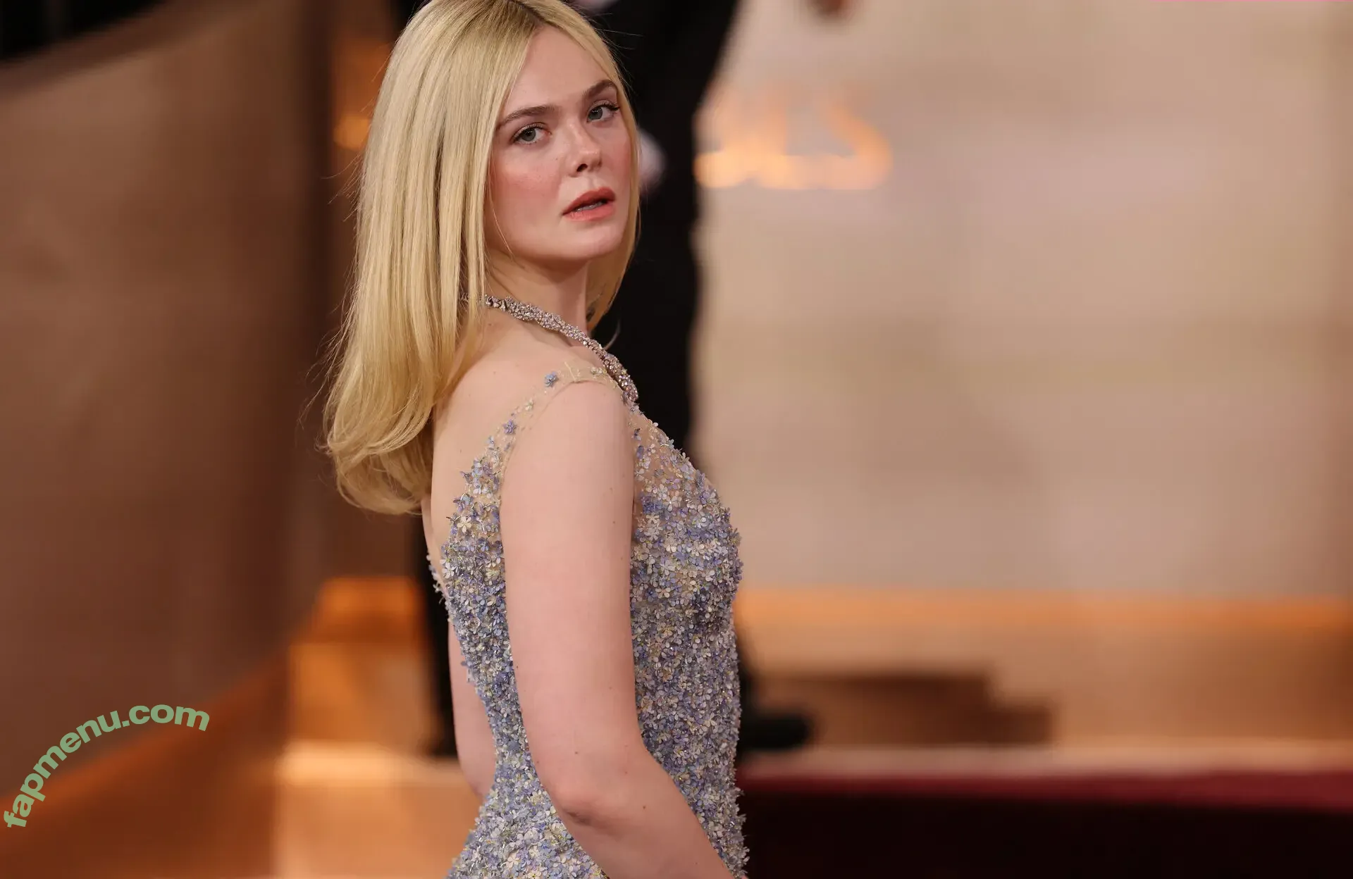 Elle Fanning nude photo #4299 (ellefanning)