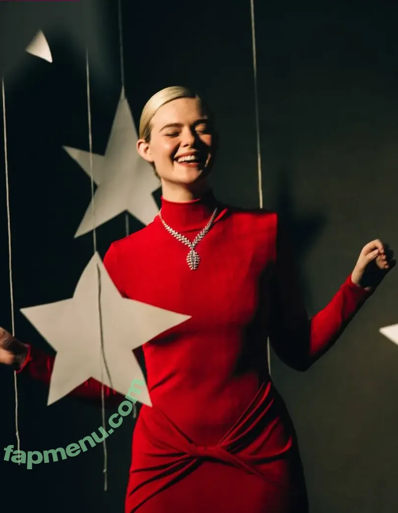 Elle Fanning nude photo #4317 (ellefanning)